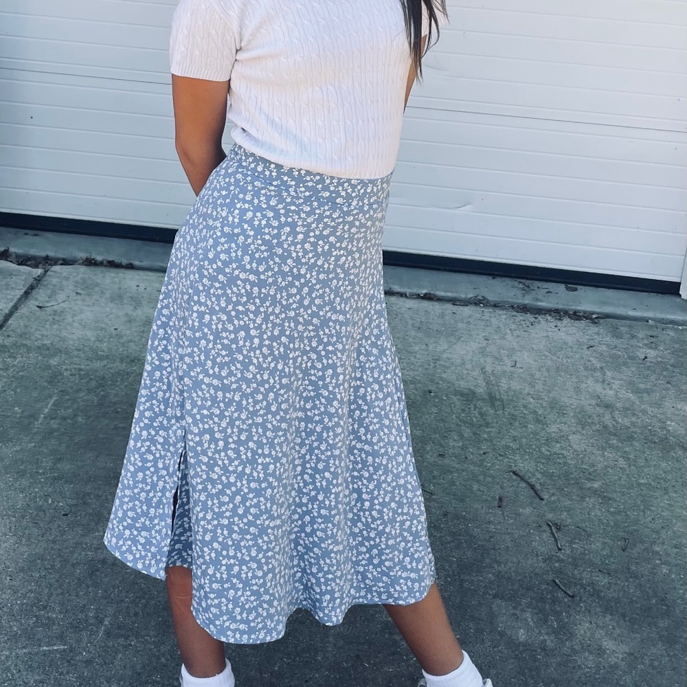 Blue white ditsy floral print midi skirt